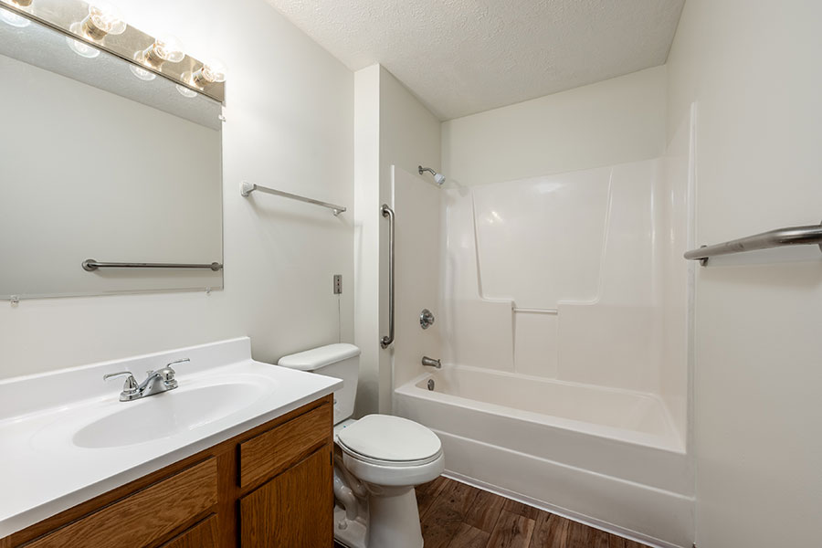 gallery-16-anthony-sq